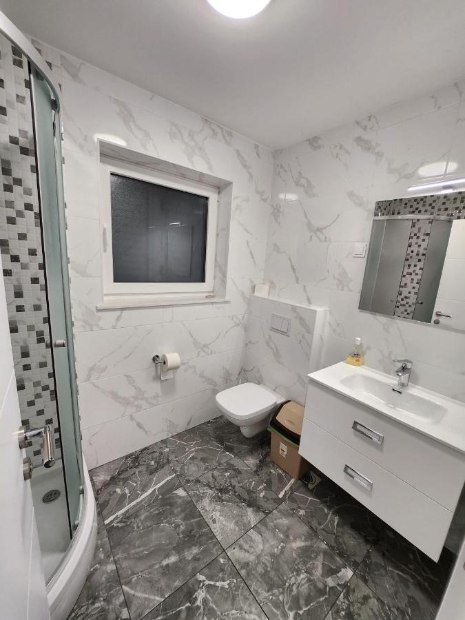 Apartmani M&L I M&J Malinska Exterior foto